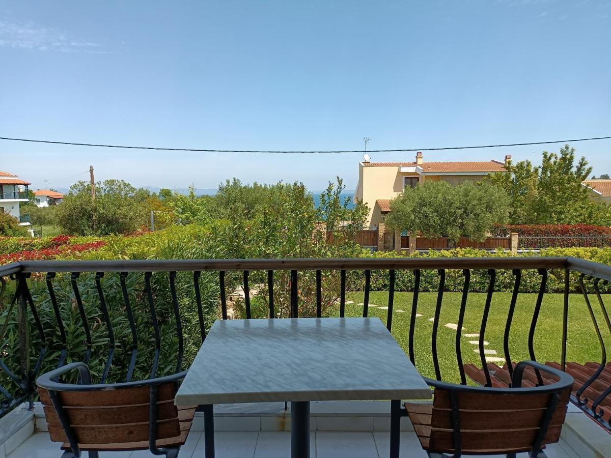 Marios Garden House Lägenhet Afytos Exteriör bild